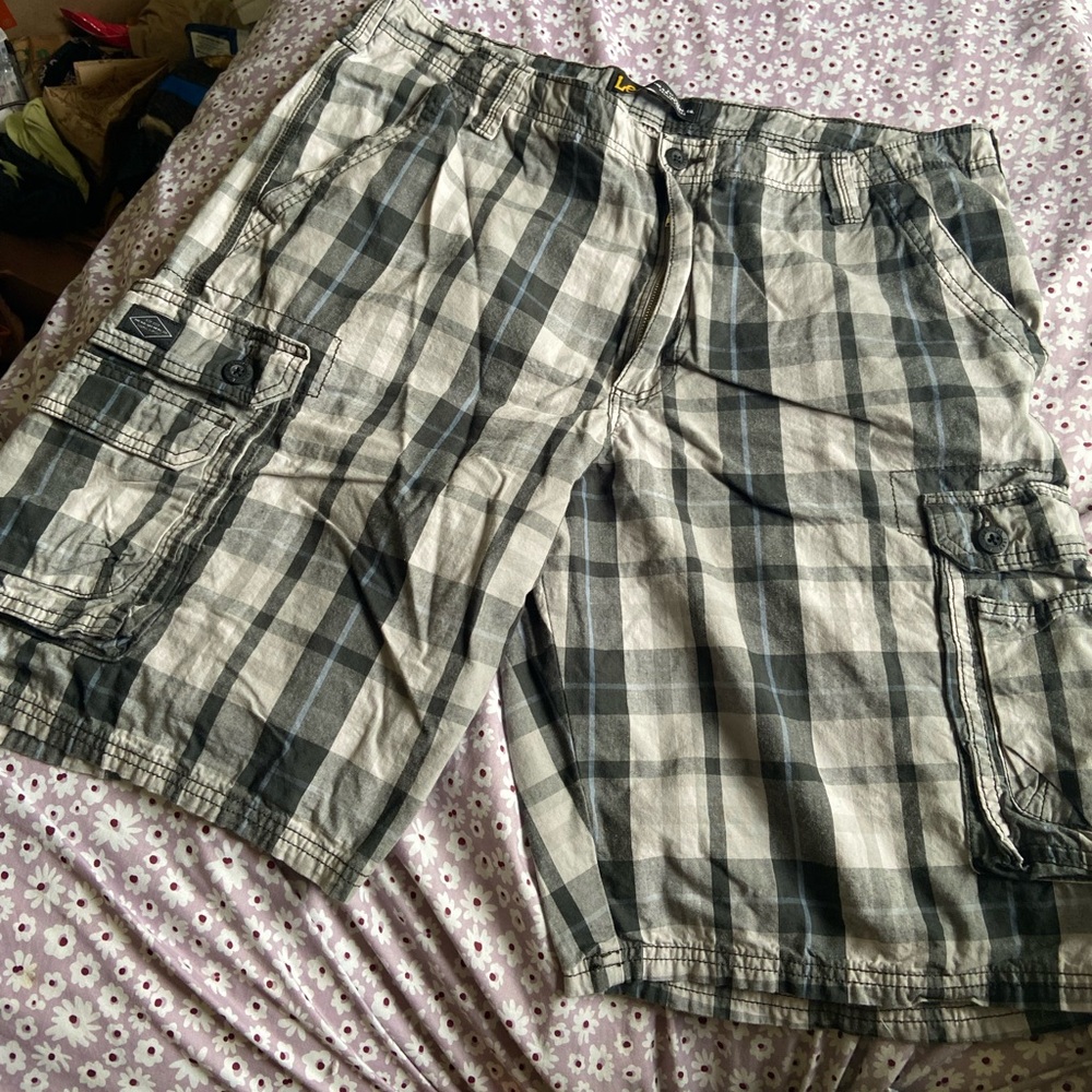 Men’s Plaid Cargo Shorts
